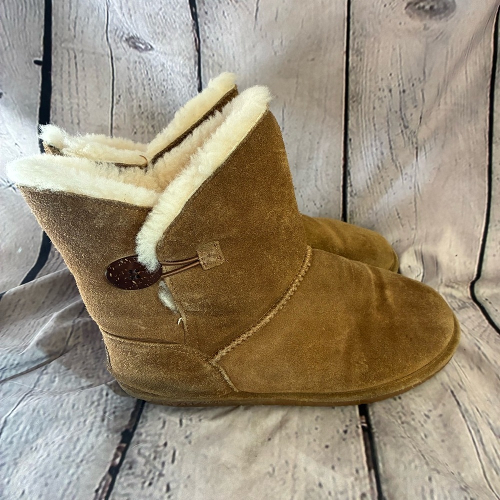 BearPaw Women’s Tan Winter Insulated Cozy Comfy Slip On Boots Size 9‎ AS IS